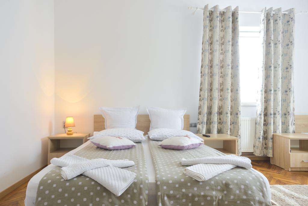 Pension Verona Centru Клуж-Напока Экстерьер фото